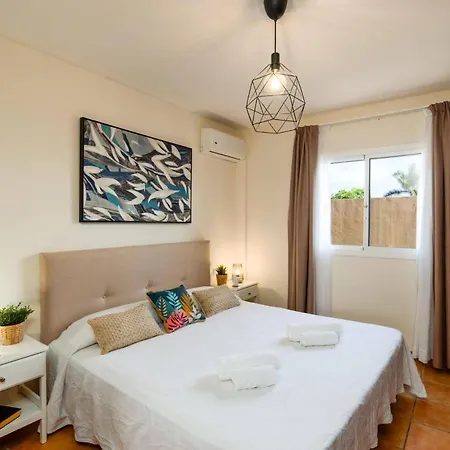 Alicia Fuerteventura By * كوراليهو