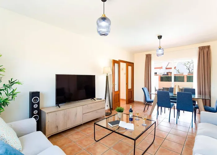 Alicia Fuerteventura By * קורלחו